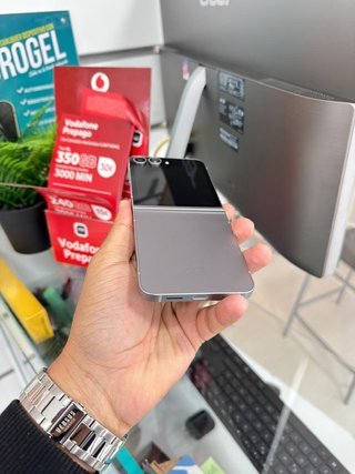 Samsung Galaxy Z Flip6 256GB Plata