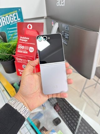 Samsung Galaxy Z Flip6 256GB Plata
