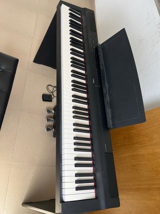 Piano Yamaha Negro