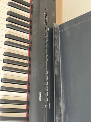 Piano Yamaha Negro