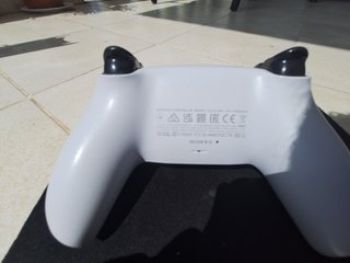 PlayStation 5 Pro Blanca + Mando Original