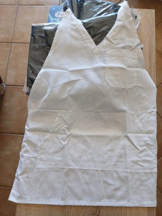 Ropa, delantales, gorros, para hosteleria todo nue