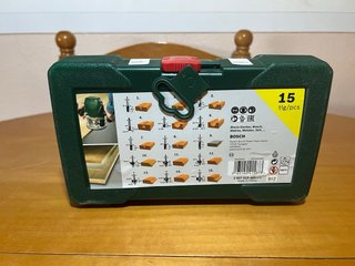 Pack Fresadora Bosch POF 1400 ACE + Set 15 fresas