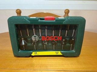 Pack Fresadora Bosch POF 1400 ACE + Set 15 fresas