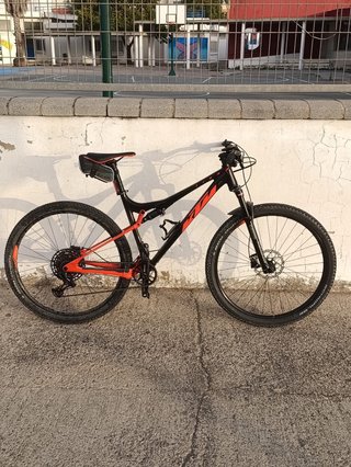 Bicicleta KTM Doble Suspensión Negra/Naranja