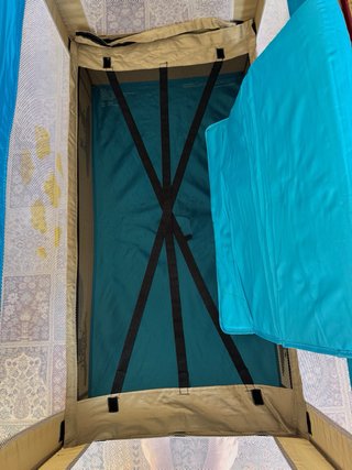 Cuna de viaje azul