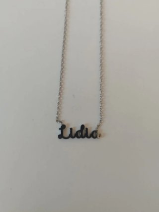 Colgante de acero inoxidable con nombre "Lidia"
