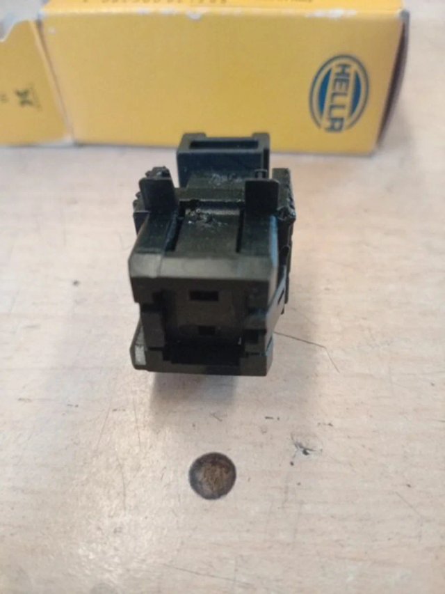 Interruptor Pedal Freno HELLA BMW E39