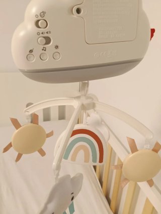 Móvil Cuna Fisher-Price Nubes y Arcoíris