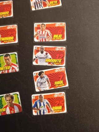 23 cromos de fútbol Reservado
