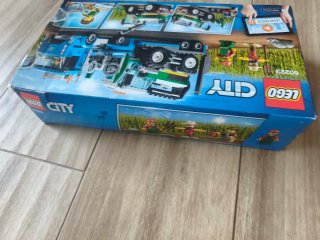 Lego City 60223 - Trasportatore di Mietitrebbia