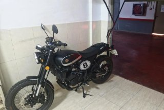 Macbor Eight Mile 125 LC 2025 Negra
