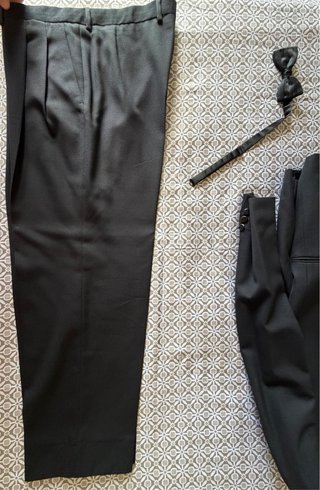 Esmoquin negro con pajarita