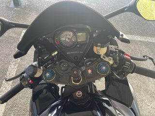 Suzuki GSXR 1000 K7 K8 Negra