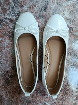 Bailarinas blancas de charol lazo talla 37 NUEVAS