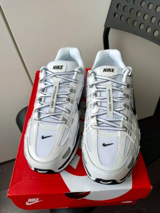 Nike P-6000 Blancas y Negras