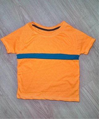 T-shirt bebé laranja com faixa azul