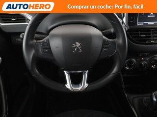 Peugeot 2008 1.2 PureTech Signature