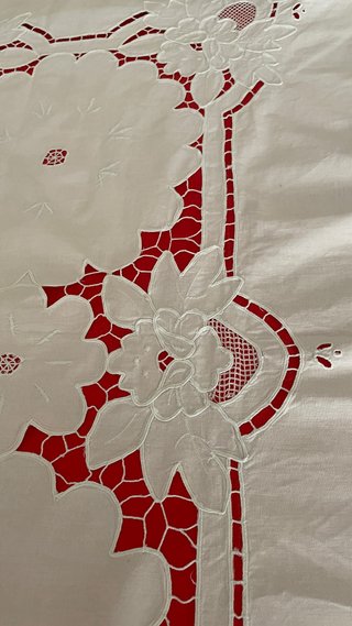 Tovaglia vintage anni '60 intaglio e ricamo