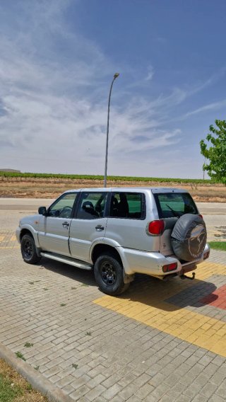 Nissan Terrano II 2004