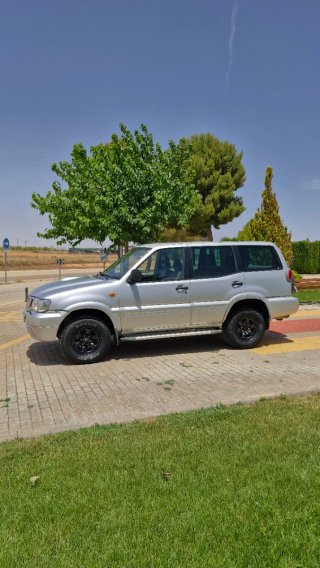 Nissan Terrano II 2004