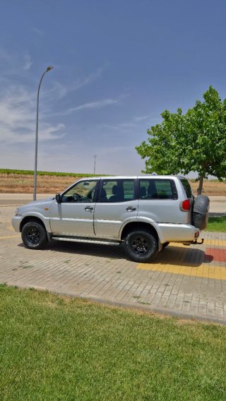 Nissan Terrano II 2004
