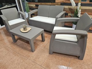 Conjunto terraza 4 plazas + mesita