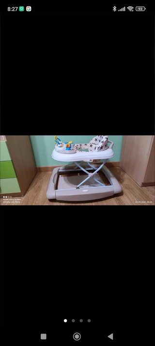 Correpasillos infantil con juguetes