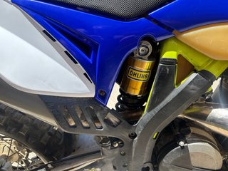 Moto Enduro 250cc Azul y Blanca