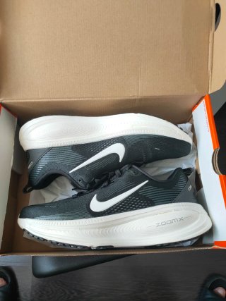 Nike Vomero 18 Zapatillas Running Hombre Mujer