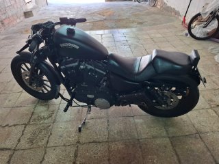 Harley Davidson Sportster 883 XL Iron Negro mate