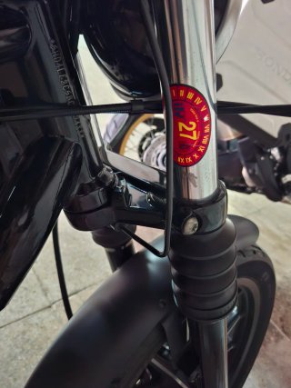 Harley Davidson Sportster 883 XL Iron Negro mate