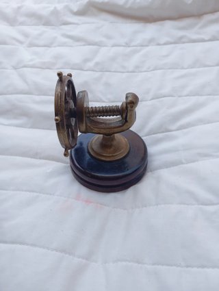 Timón de barco decorativo