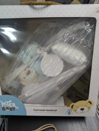 Móvil musical para cuna con peluches