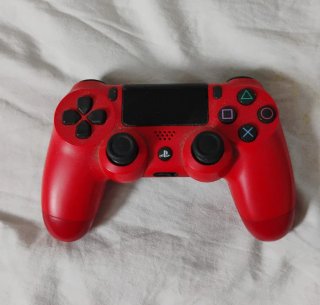 Lote PS4 Pro Blanca + 3 Juegos FIFA