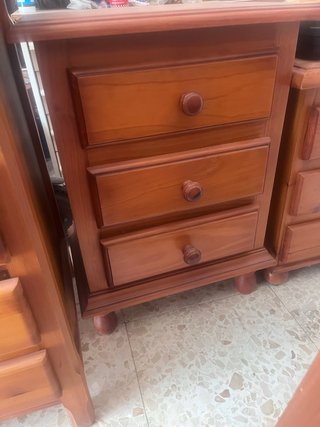 Escritorio rústico madera con mesitas