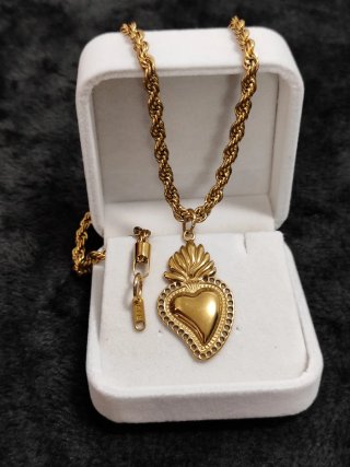Collana Cuore Sacro con timbro 18 kt ( Nuova )