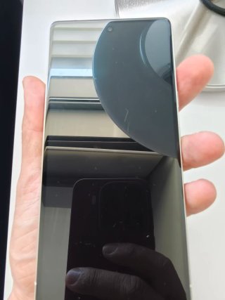 Google Pixel 7 con caja y accesorios