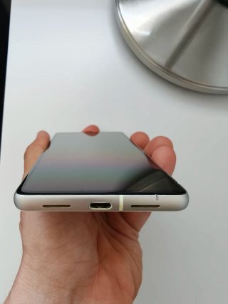 Google Pixel 7 con caja y accesorios