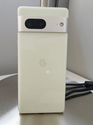 Google Pixel 7 con caja y accesorios