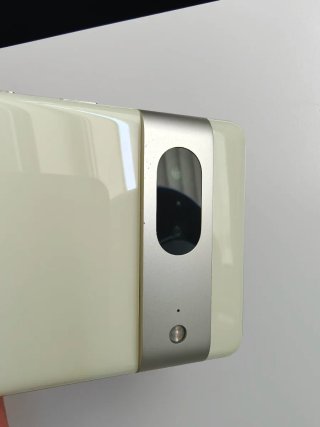Google Pixel 7 con caja y accesorios