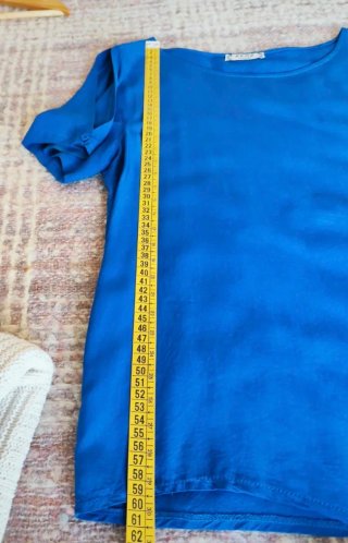 Blusa asimétrica azul talla M