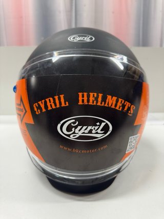Casco de moto negro mate
