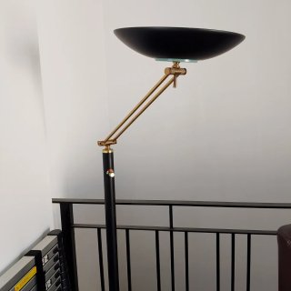 Lampada da terra nera e dorata con lampadina inclusa