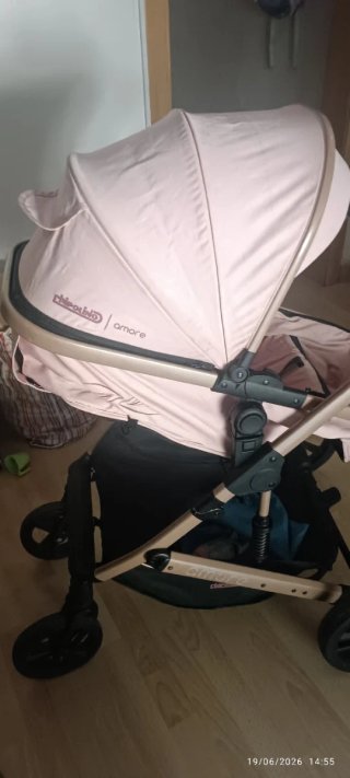 Carrito de bebé rosa  se puede negociar el precio