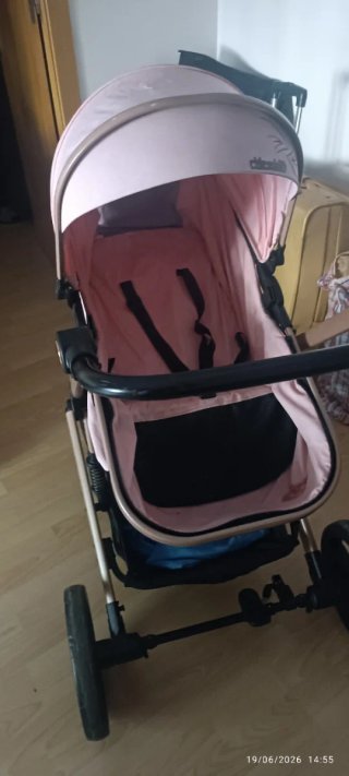 Carrito de bebé rosa  se puede negociar el precio