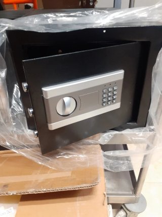 Caja fuerte digital reforzada