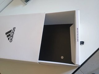 Caja Adidas Edición Limitada