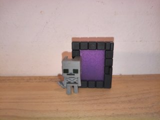Figuras Minecraft Kinder Joy