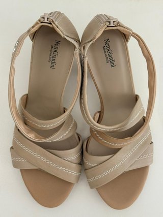 Sandali NeroGiardini Beige Donna